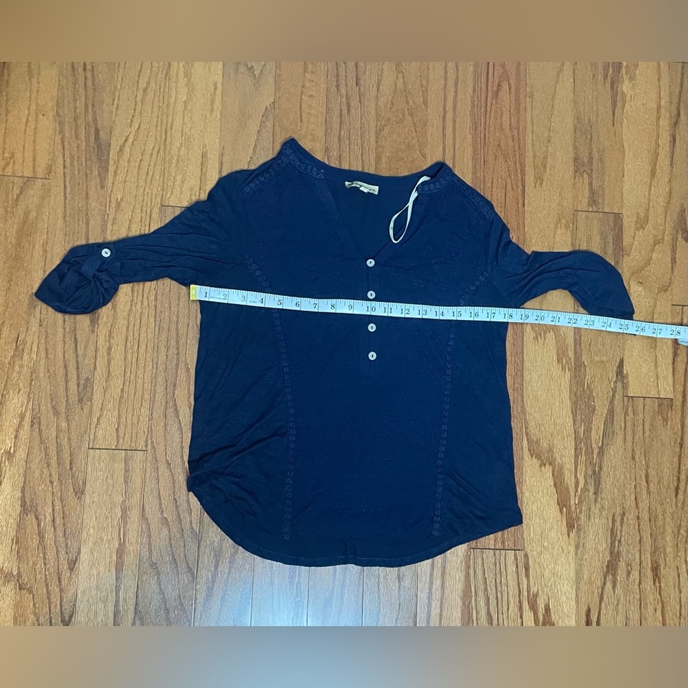 Democracy- Midnight Blue Blouse with Button Accents Size S - Picture 7 of 10